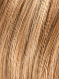 GINGER ROOTED 26.27.19 | Light Honey Blonde, Light Auburn, and Medium Honey Blonde blend with Dark Roots